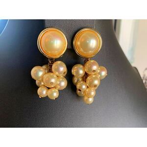 Gold luster Pearl pierced earrings in Gold, Vintage, Unmarked